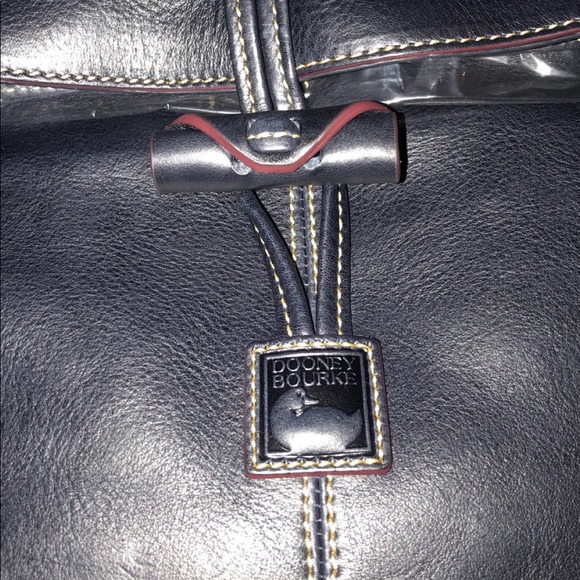 D&B Florentine Medium Toggle Crossbody Bag - Picture 4 of 6